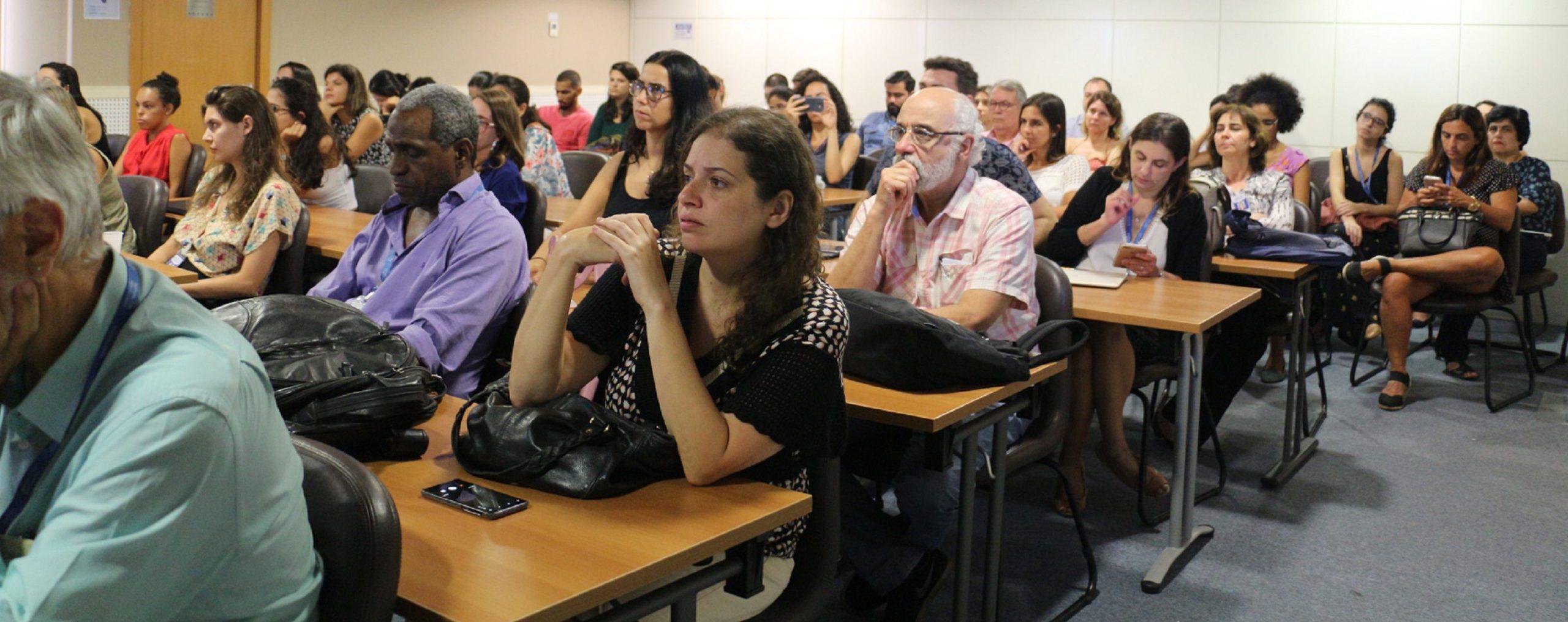 imagem de No laboratório e na sociedade