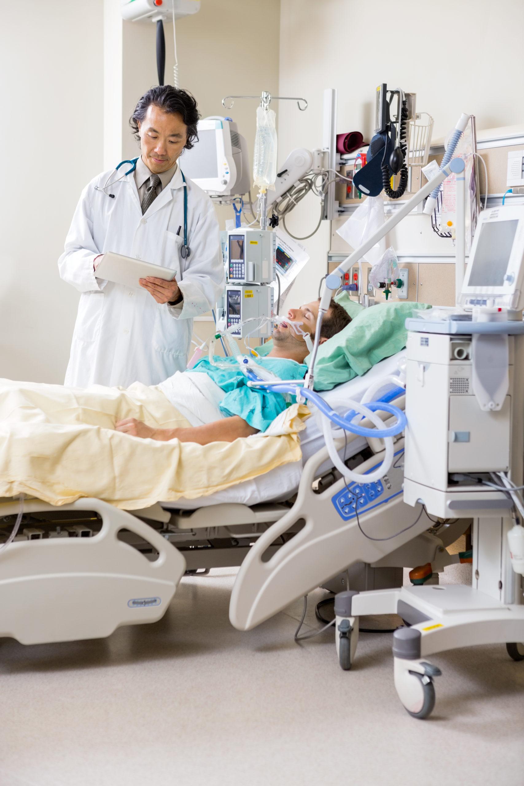 imagem de Medicina Intensiva: alta oferta de leitos faz com que a área tenha grande demanda por profissionais