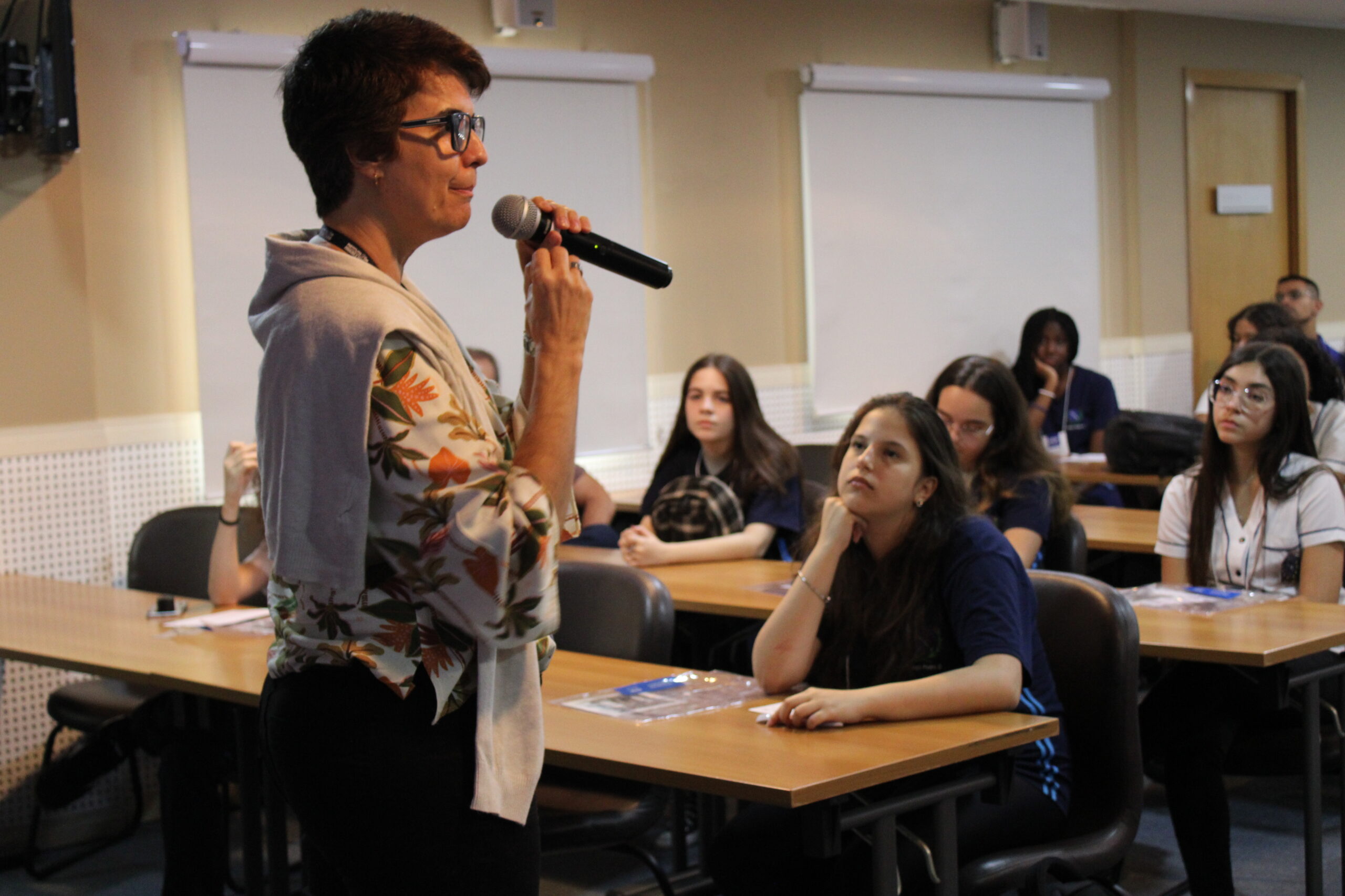 imagem de Alunos do Colégio Pedro II Humaitá participam de Palestras e Oficinas no IDOR