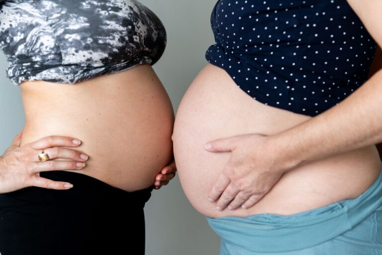 Nem só microcefalia: Zika segue como risco para gestantes e pode causar também alterações na visão e audição